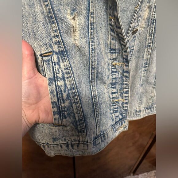 Fearless Distressed Denim Jacket - Picture 5 of 9
